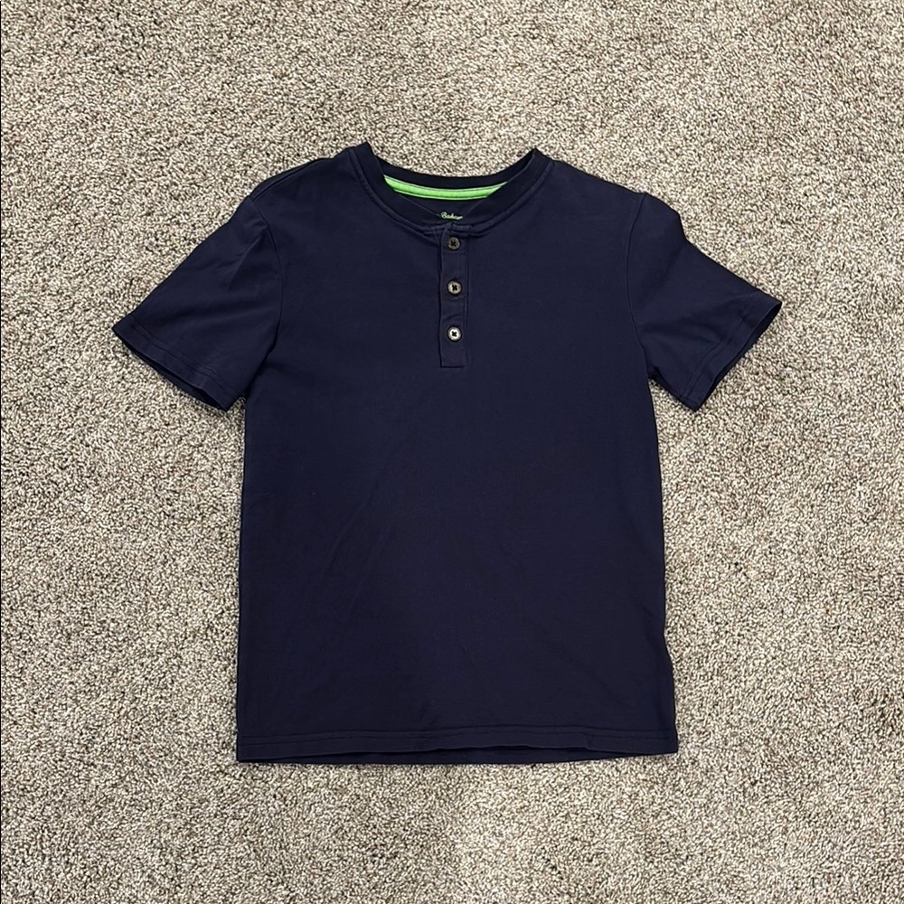 Tommy Bahama 3 button shirt 
Navy Blue medium 7/8